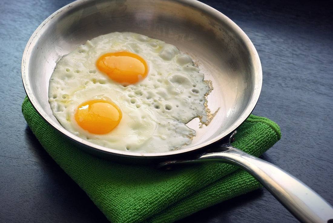 How to clean stainless steel pan surfaces after frying delicious eggs.